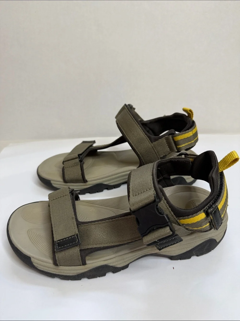 Ozark Trail Trecky Sports Bass Sandal Green and Gray Size Mens 7